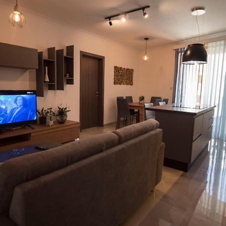 Msiebah Court San Gwann Modern Apt Near Sliema And St Julians المظهر الخارجي الصورة