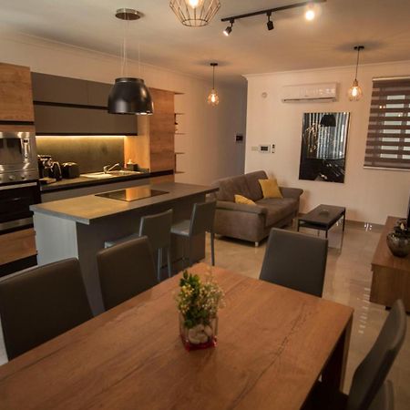 Msiebah Court San Gwann Modern Apt Near Sliema And St Julians المظهر الخارجي الصورة